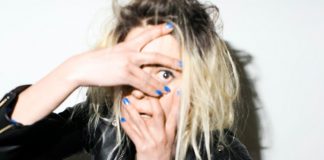 Alison Mosshart, do The Kills, lança “It Ain’t Water”, a segunda música em carreira solo