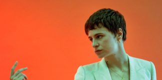 Christine and the Queens mostra cover para “Heart of Gold” de Neil Young