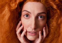 Clarice Falcão canta as diversas formas de amor no videoclipe de “Dia D”