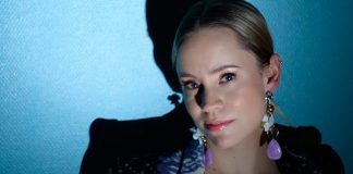 Após cinco anos, Annie está de volta com o single “American Cars” e anuncia o álbum ‘Dark Hearts’