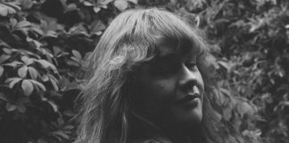 Sweet Whirl, com um pop romântico e nostálgico, lança o disco de estreia ‘How Much Works’