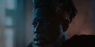 Moses Sumney lança videoclipe comovente para “Me In 20 Years”