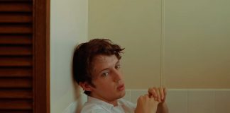 Troye Sivan revela a faixa “Rager Teenager!” do EP ‘in a dream’