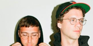 Whitney lança cover para “Strange Overtones” de David Byrne e Brian Eno