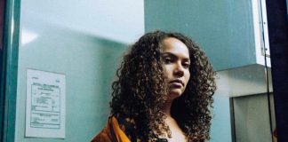 Caroline Alves lança a vibrante e motivadora “Sticks and Stones” do álbum de estreia ‘Moonlight’