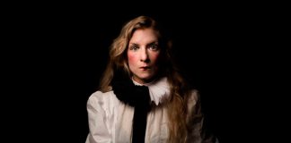 Jonna Lee celebra os dez anos do ionnalee e iamamiwhoami com live, convidados especiais e música inédita