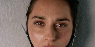 YELLE navega por paisagens sedutoras no videoclipe de “J’veux un chien”