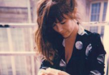 6 discos para ouvir hoje: Mina Tindle, Future Islands, Nathy Peluso, METZ e mais