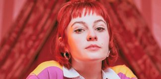 Biig Piig canta sobre a falta de festas na animada “Feels Right”