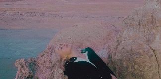 Phoebe Bridgers dá nova roupagem para as faixas de ‘Punisher’ no EP ‘Copycat Killer’