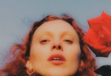 Karen Elson lança EP com covers de Robyn, Cher, Elton John, ABBA e mais