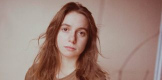 Julien Baker lança o single “Hardline” com videoclipe em stop motion