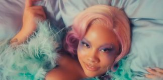 Shygirl nos leva à sua mansão de luxo no videoclipe de “TASTY”