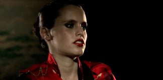 Após 10 anos, Anna Calvi revela o videoclipe engavetado de “Rider To The Sea”
