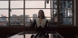 Birdy lida com o isolamento no videoclipe de “Loneliness”