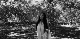 La Chica revela uma jornada espiritual no videoclipe de “Agua”