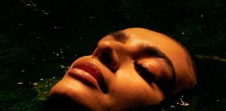 Sevdaliza e as garotas perfeitas do mundo no videoclipe de “Darkest Hour”