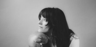Sharon Van Etten anuncia edição comemorativa do álbum ‘Epic’ com Fiona Apple, Justin Vernon, Shamir e mais