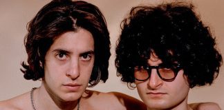 Sons of Raphael anuncia disco de estreia, ‘Full-Throated Messianic Homage’, com o single “Revolution”