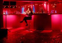 Caroline Alves e uma balada vazia durante a pandemia no videoclipe de “Dizzy”