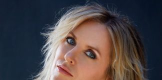 Liz Phair revela detalhes do álbum ‘Soberish’ e lança o single “Spanish Doors”