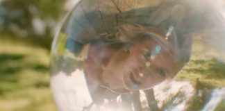 Liz Phair lança videoclipe introspectivo de “Spanish Doors”