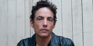 Após nove anos, The Wallflowers anuncia novo disco e lança o single “Roots And Wings”