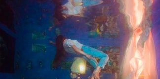 Weyes Blood lança “Titanic Risen”, faixa descartada do álbum ‘Titanic Rising’