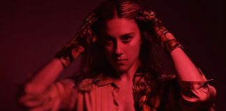 TORRES anuncia o álbum ‘Thirstier’ com o ilustre single “Don’t Go Puttin Wishes in My Head”