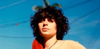 Ana Frango Elétrico lança videoclipe de “Promessas e Previsões” envolvido de nostalgia