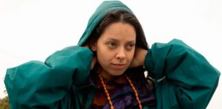 Tirzah anuncia o álbum ‘Colourgrade’ com a faixa inédita “Tectonic”