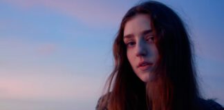 Birdy despede-se de um amor no delicado videoclipe de “Voyager”