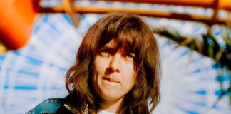 Courtney Barnett reimagina “I’ll Be Your Mirror”, do The Velvet Underground, em álbum tributo