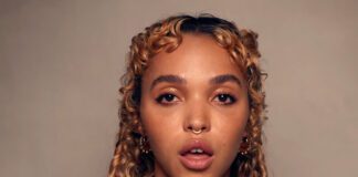 FKA twigs participa de campanha contra abuso doméstico e sexual