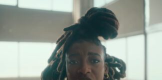 Little Simz confronta o passado no videoclipe de “I Love You, I Hate You”