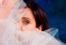 Natalie Imbruglia revela as sessões de estúdio no videoclipe de “Invisible Things”