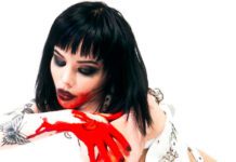 Alice Glass anuncia disco de estreia, ‘PREY//IV’, com o single “BABY TEETH”