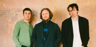 Alt-J lança a faixa emocionante e honesta “Get Better” do álbum ‘The Dream’