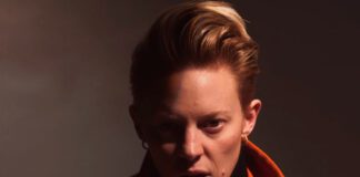La Roux relembra a iconografia do Gang of Four no videoclipe de “Damaged Goods”