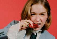 9 discos para ouvir hoje: Snail Mail, ABBA, Aimee Mann, Hana Vu, HARD FEELINGS e mais