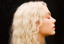 Phoebe Bridgers lança cover beneficente de “Day After Tomorrow”, clássico de Tom Waits