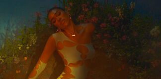 Amber Mark recupera a felicidade interior no videoclipe de “Bliss”