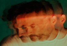 Bonobo explora gráficos e imagens abstratas no videoclipe de “Shadows”