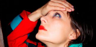 Cate Le Bon lança o hipnótico single “Remembering Me” do álbum ‘Pompeii’