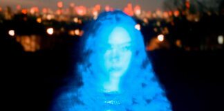 Holly Humberstone canta sobre isolamento e solidão no single “London Is Lonely”