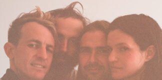 Big Thief lança videoclipe caseiro e registrado ao vivo de “Red Moon”