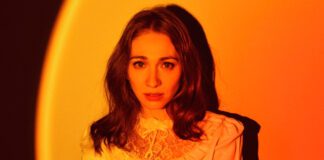 Regina Spektor anuncia o álbum ‘Home, before and after’ e lança o single “Becoming All Alone”