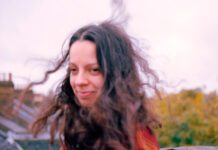Tirzah nos leva a um mundo invertido no videoclipe de “Recipe”