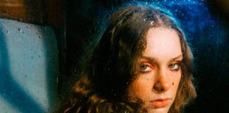 Holly Humberstone grava o clipe de “London Is Lonely” numa estação abandonada do metrô