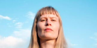 Jenny Hval reflete sobre autonomia no single “Freedom” do álbum ‘Classic Objects’